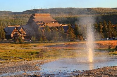 Americans Concur: National Parks Beat Theme Parks for a Family Vacation!