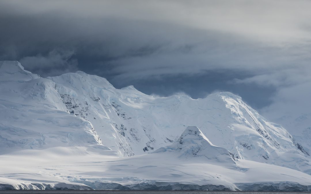 Inside Antarctica: The White Continent