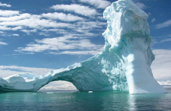 Antarctic Ice Sculptures: Mother Nature’s Awe Inspiring Artwork