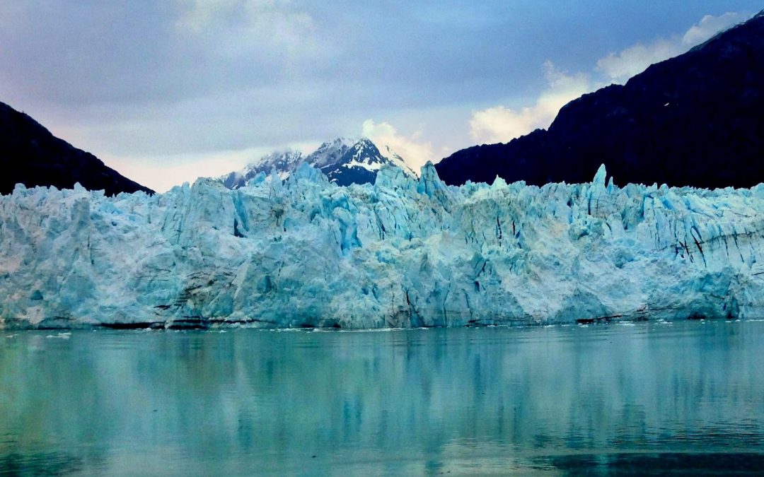Video: Glacier Ice Is the Most Beautiful Blue in Nature