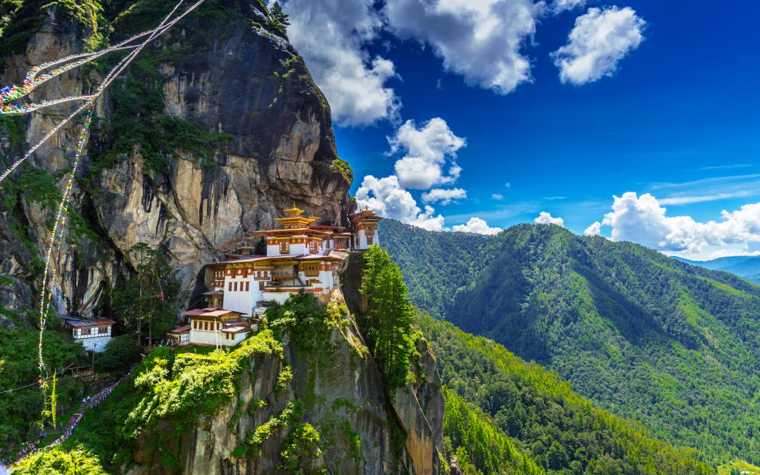 Land of the Thunder Dragon: Discover the Kingdom of Bhutan