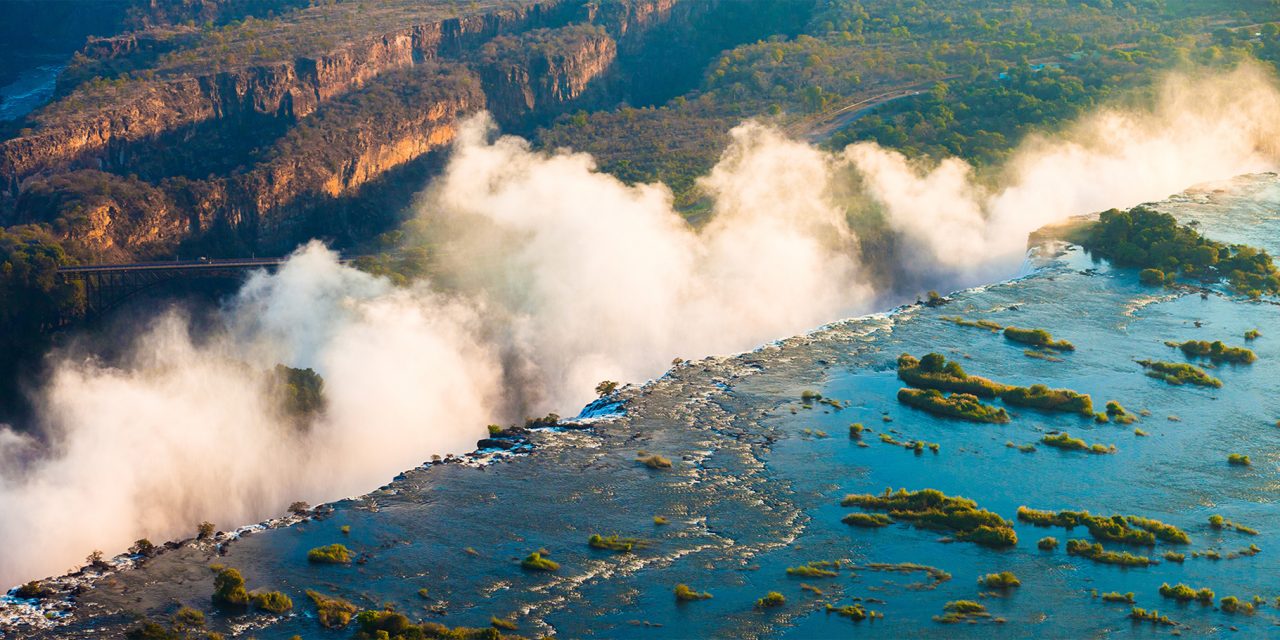 The Smoke That Thunders: Africa’s Victoria Falls and the Fate of the Zambezi River