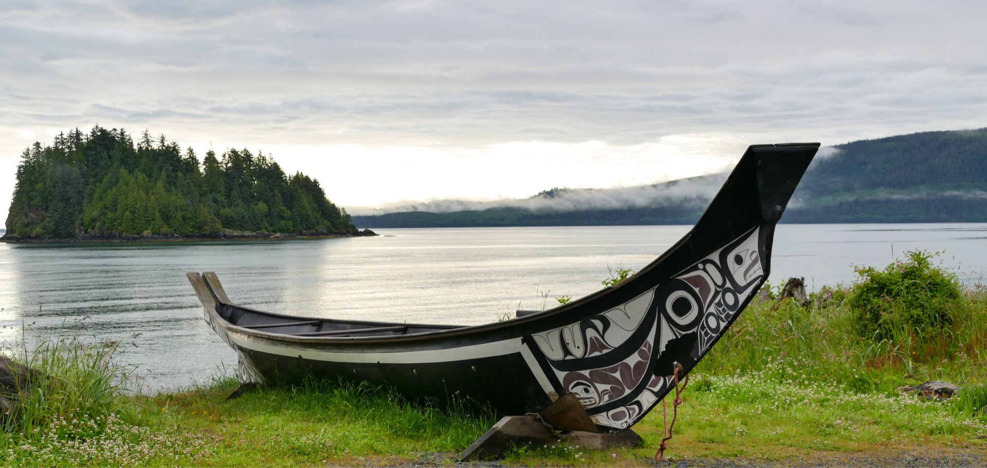 Haida Gwaii Indigenous canoe