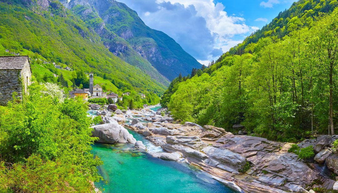 Social Media Summer Travel Tip: Three Reasons to Stop Geotagging Your Outdoor Adventures